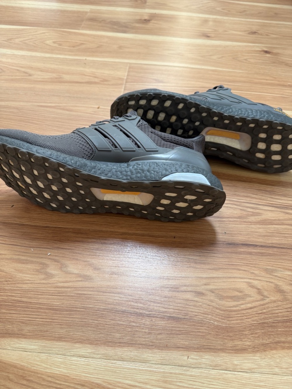 adidas Men’s Dark Gray Knit Sneakers with Yellow tongue patch - Picture 6 of 7